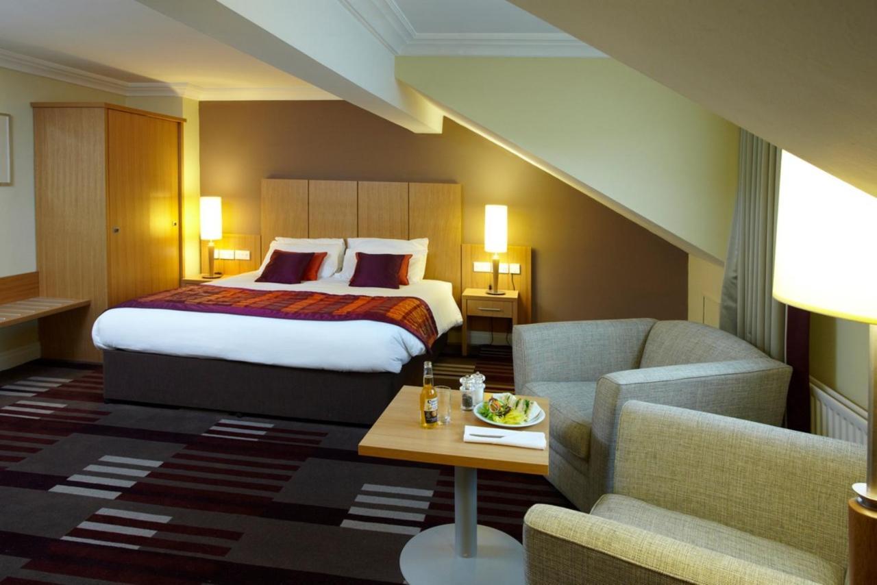 Holiday Inn - Manchester - Oldham, An Ihg Hotel Экстерьер фото